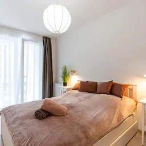 Modern & Newly Built With Private Garage , Budapeszt Węgry